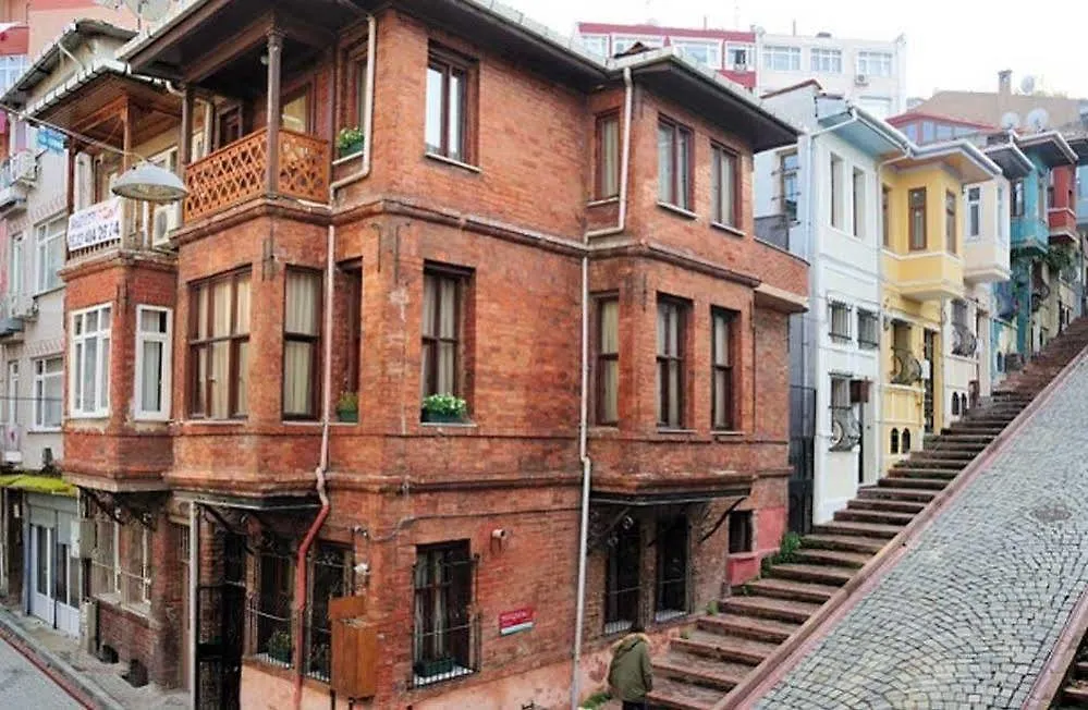 Akin House Apartment Istanbul Turkey